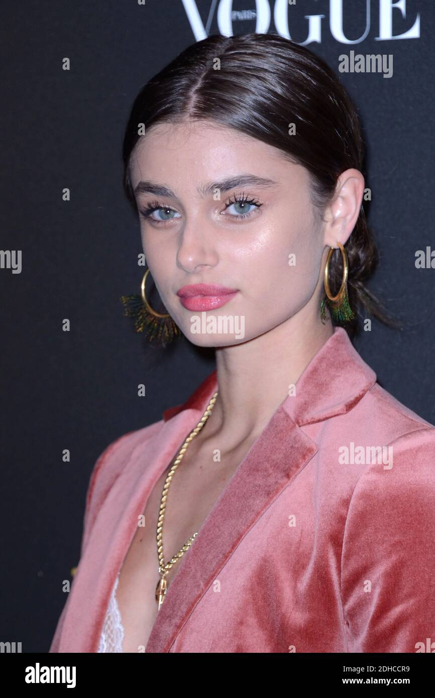Taylor Hill attending the Vogue Party as part of Paris Fashion Week Spring  Summer 2018 in Paris, France, on October 01, 2017. Photo by Aurore  Marechal/ABACAPRESS.COM Stock Photo - Alamy