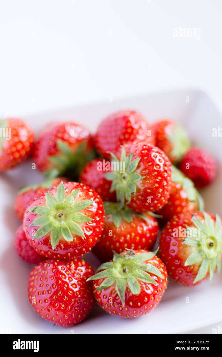 Red fresh strawberries textures hi-res stock photography and images - Alamy