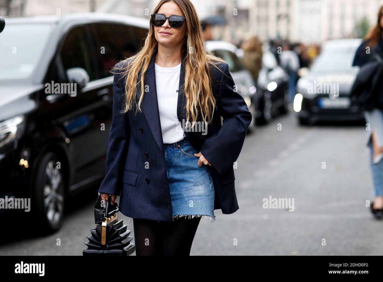 Street style, Miroslava Duma (Mira Duma) arriving at Givenchy Spring-Summer  2018 show held at Palais de Justice, in Paris, France, on October 1st,  2017. Photo by Marie-Paola Bertrand-Hillion/ABACAPRESS.COM Stock Photo -  Alamy