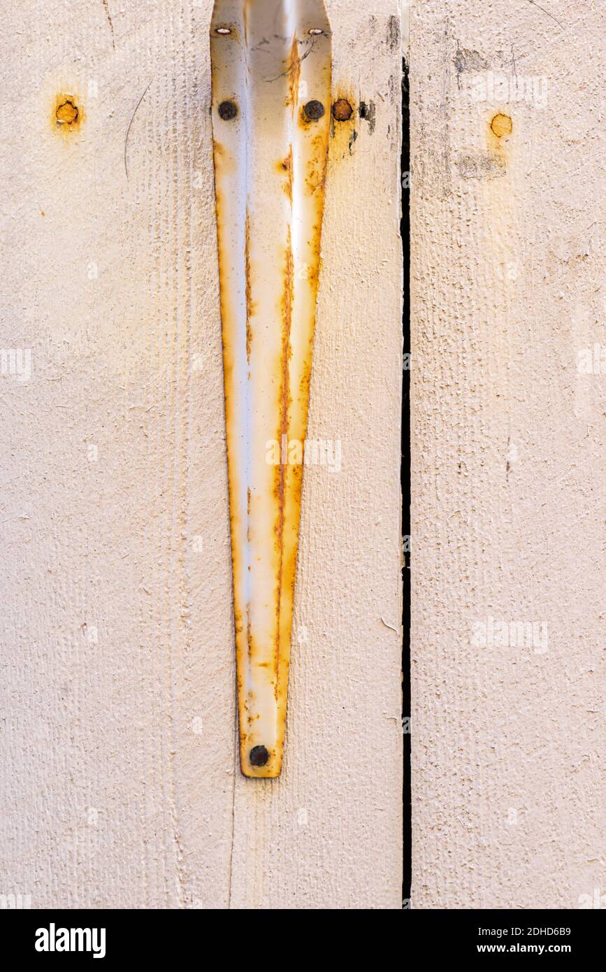 Metal bracket hires stock photography and images Alamy