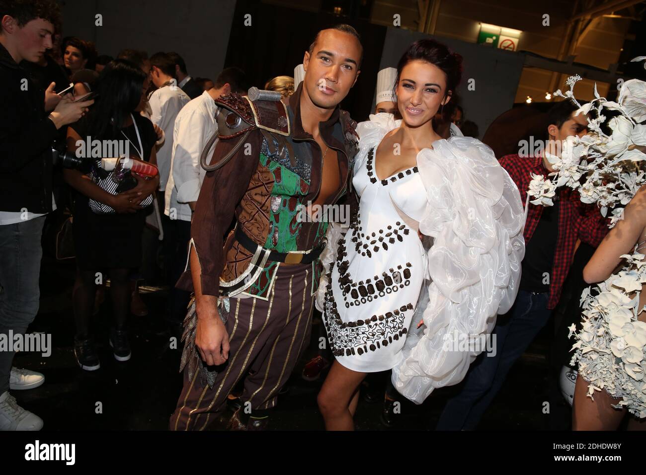 Laurent Maistret et Ellen Batelaan backstage lors du defile d’ouverture