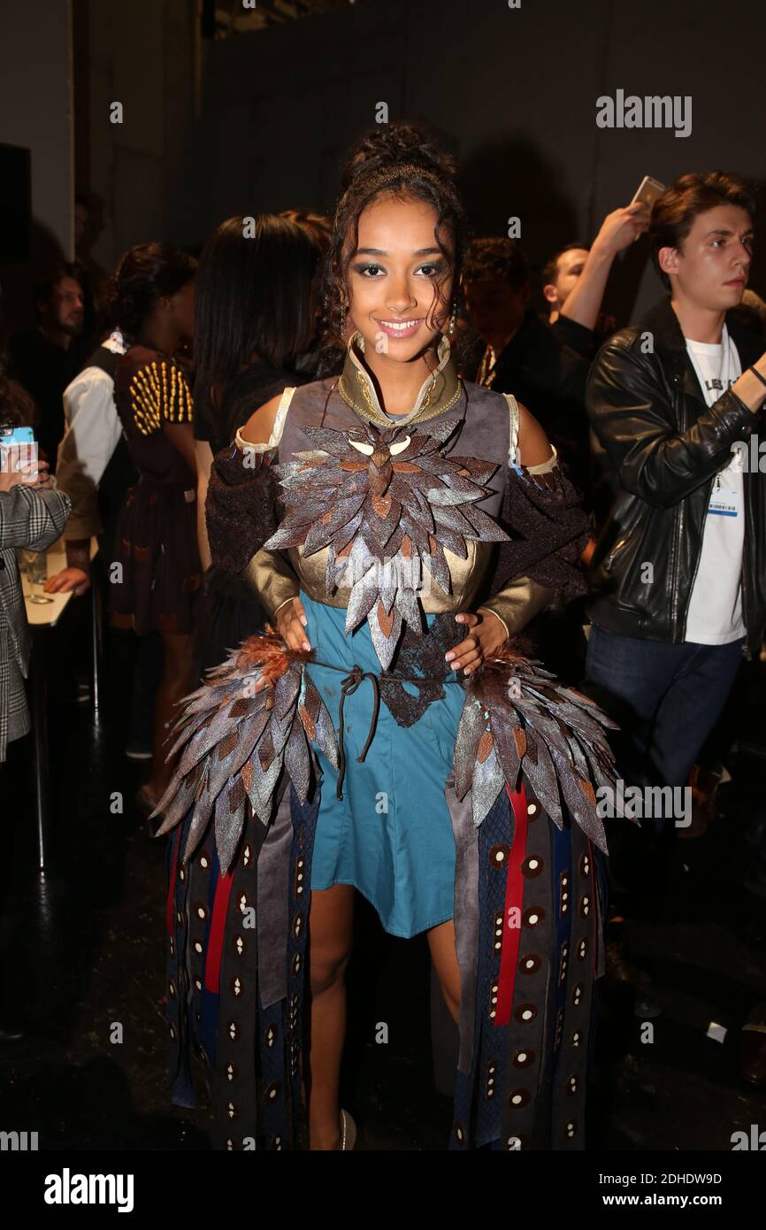 Lucie Vagenheim backstage lors du defile d’ouverture du 23e Salon du