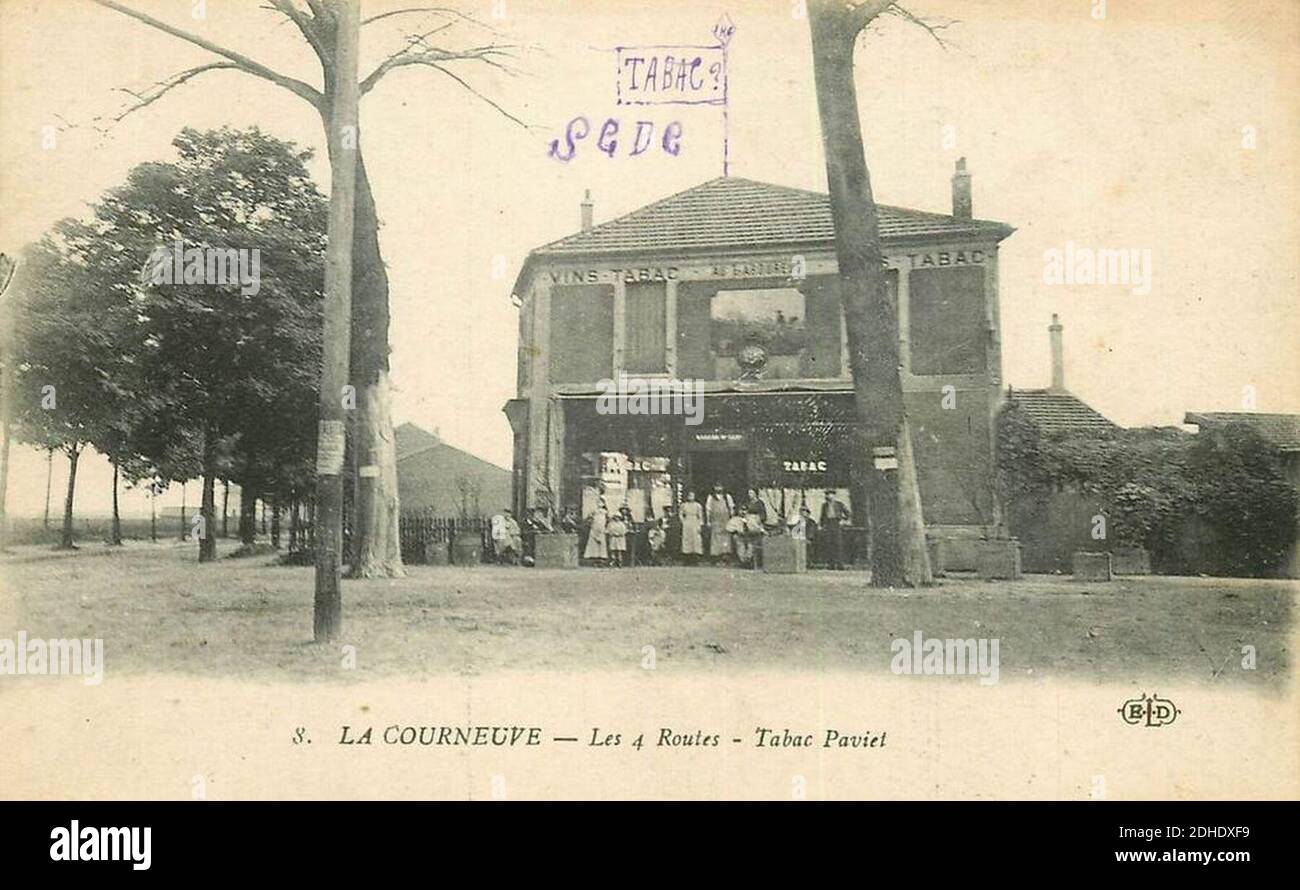 La Courneuve.Les 4 routes.Tabac Paviet. Stock Photo