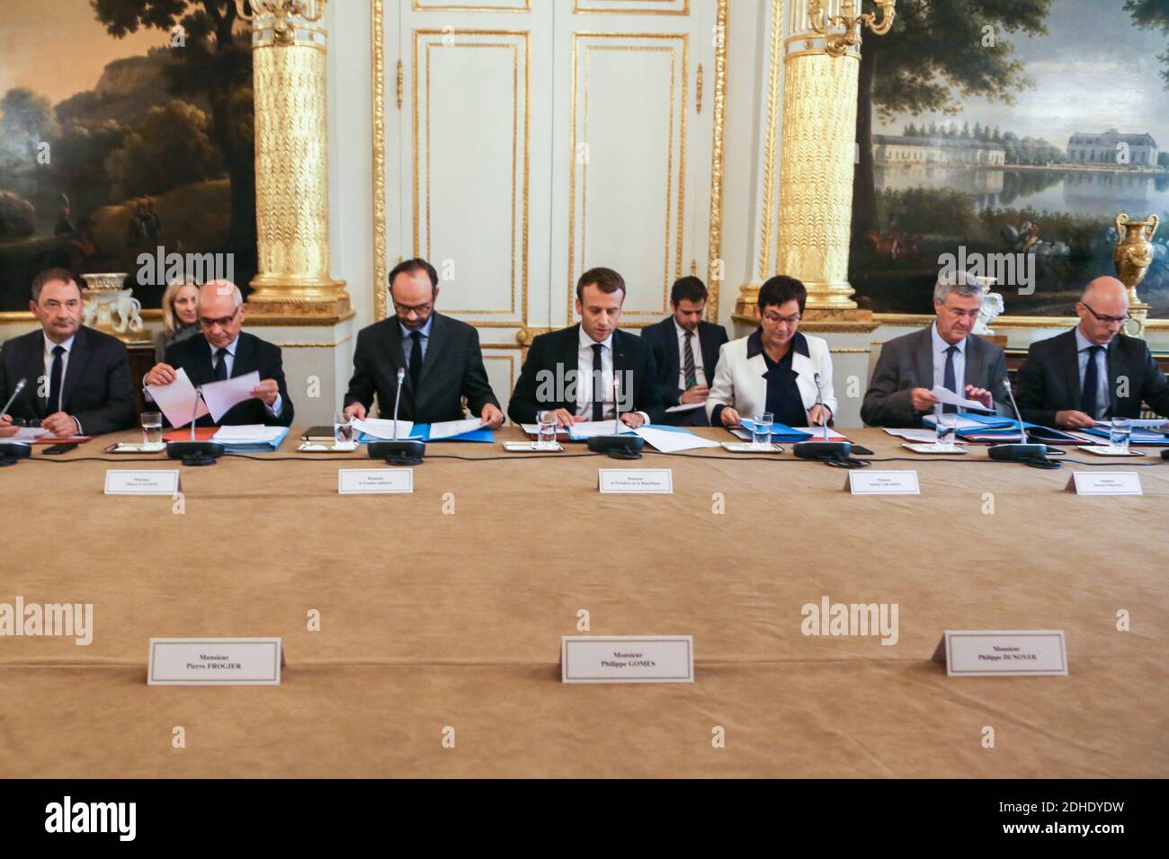 French Prime Minister Edouard Philippe and French President Emmanuel Macron take part in a meeting with New Caledonia representatives, High Commissioner of New Caledonia, Thierry Lataste (L) and French overseas minister, Annick Girardin (R) in the Murat lounge, at the Elysee palace in Paris on October 30, 2017. Photo by Somer/ABACAPRESS.COM Stock Photo