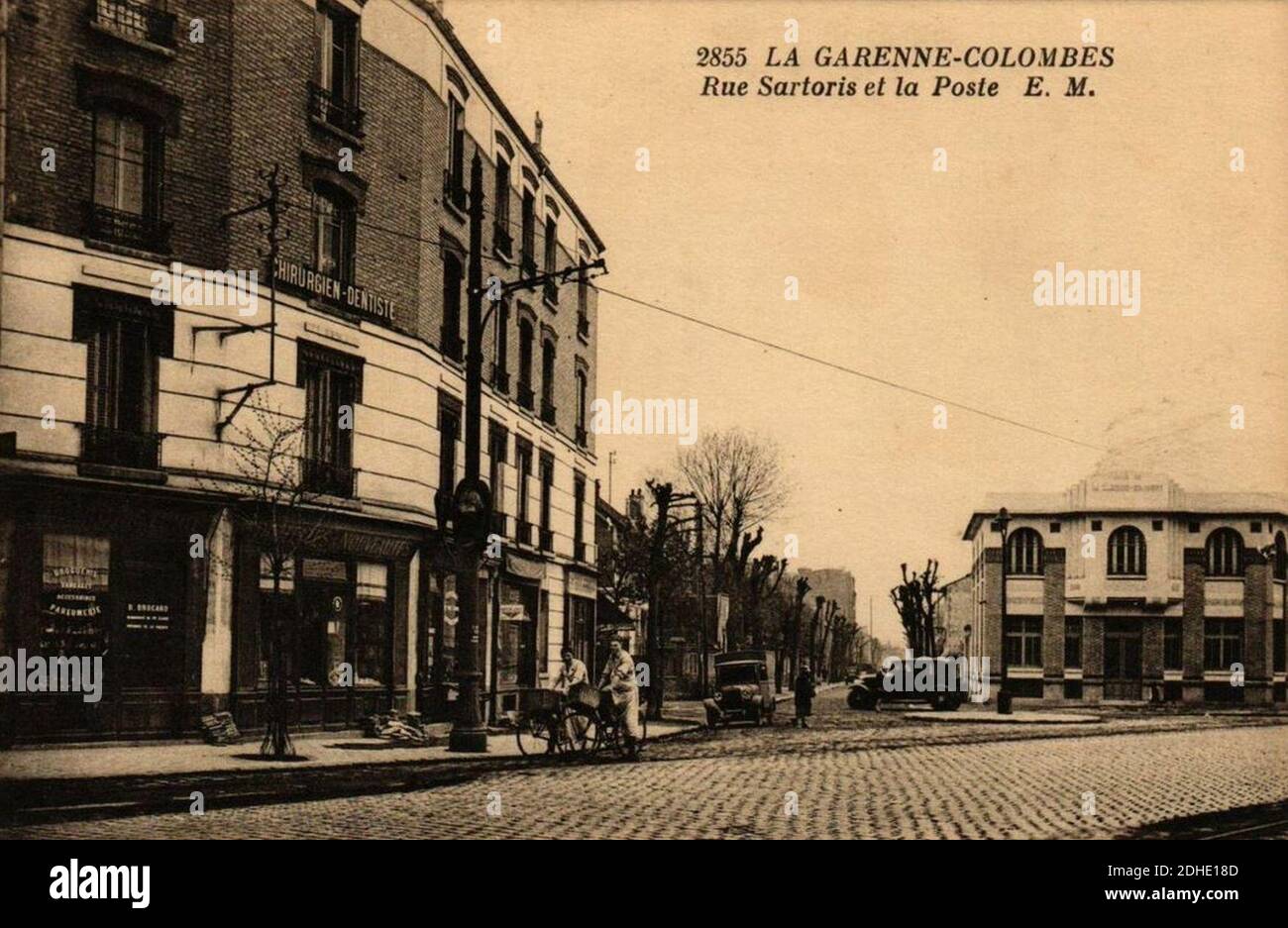 La Garenne-Colombes.Rue Sartoris.La poste. Stock Photo