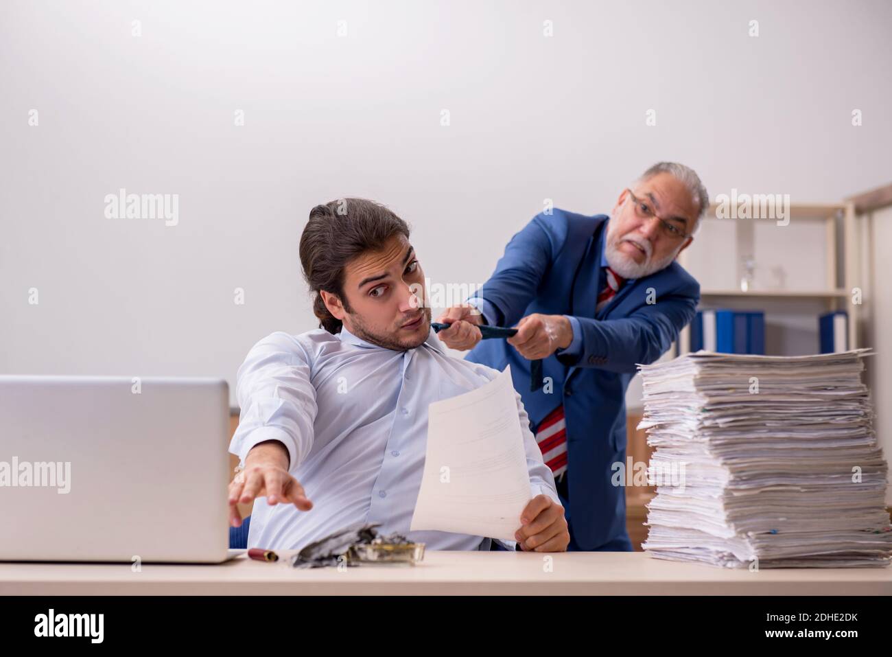 Pile papers and fire hi-res stock photography and images - Alamy