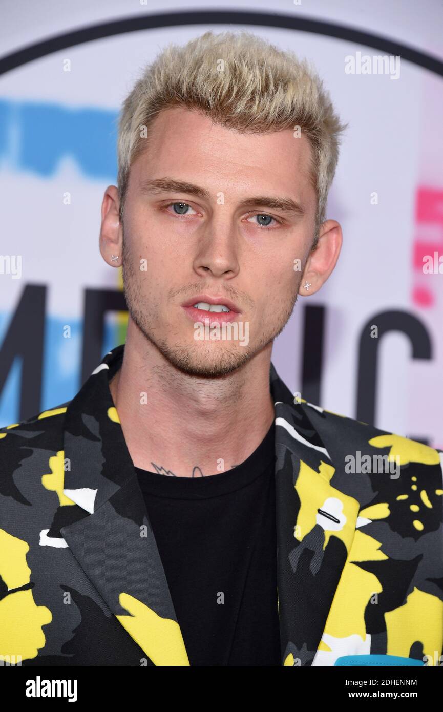 Machine Gun Kelly attends the 2017 American Music Awards at Microsoft ...