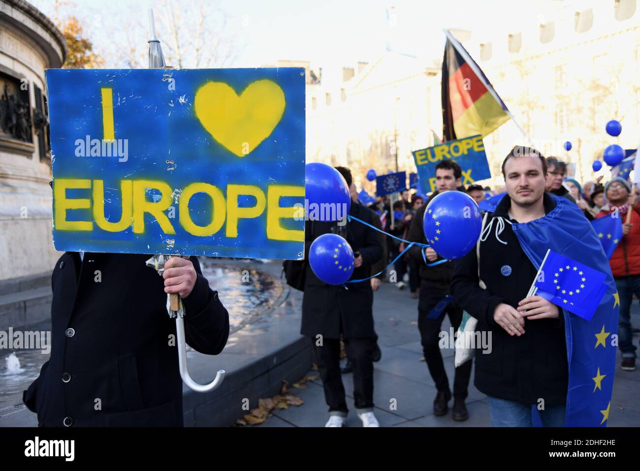 Supporters and demonstrators with flags of the EU, the European Union, at a rally of the movement for a pro-EU demonstration Pulse of Europe under the slogan Our Europe Now in Paris, France, on November 25, 2017. The rally celebrates the 60th anniversary of the Treaty of Rome, which created the precursor to the European Union. Cities across Europe are holding celebrations and the main event, with politicians from across the EU. Photo by Alain Apaydin/ABACAPRESS.COM Stock Photo