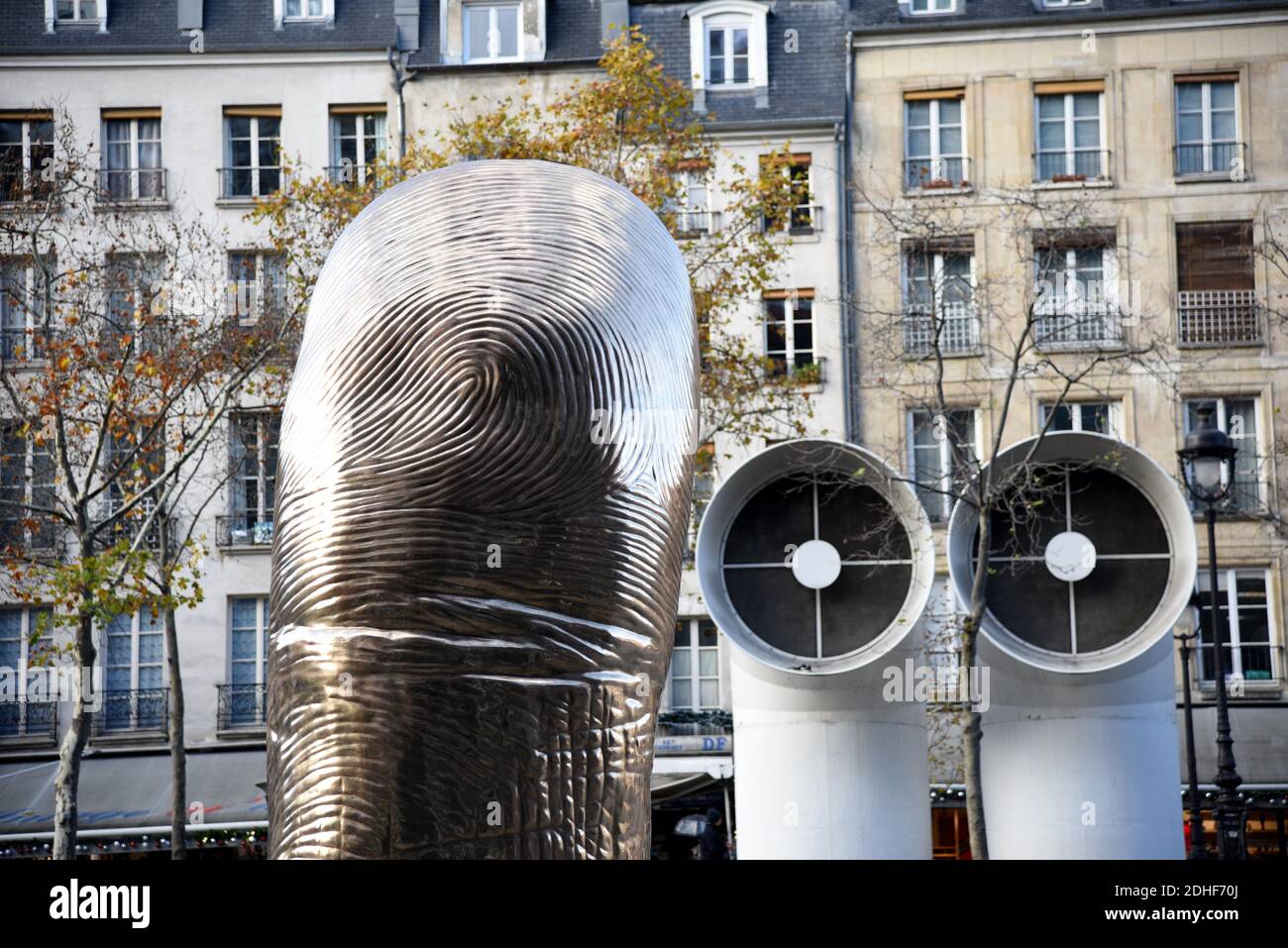 A giant thumb sculpture by late French artist Cesar Baldaccini, known as  Cesar, is installed outside Paris' Georges Pompidou modern art museum ahead  of an exhibition on the sculptor on November 30,