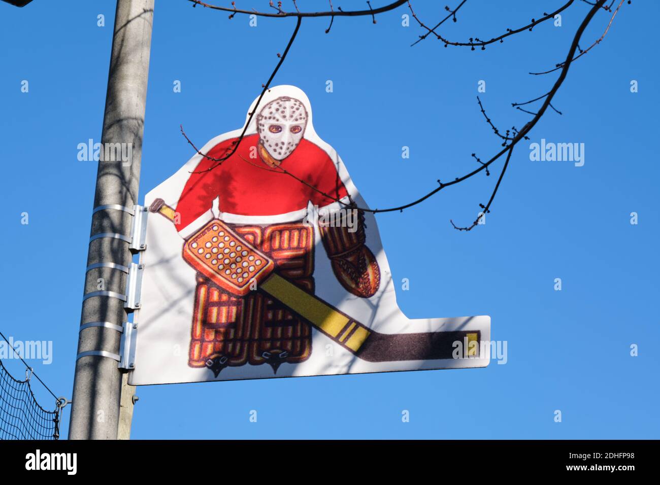 Reproduction of a goalie plastic players from a game of Rod Hockey used