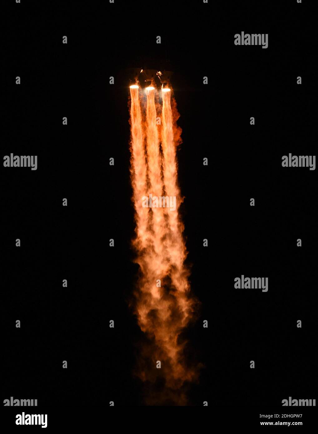 December 10, 2020 - Cape Canaveral, Florida, United States -  A United Launch Alliance Delta IV-Heavy rocket  launches from pad 37B at Cape Canaveral Air Force Station on December 10, 2020 in Cape Canaveral, Florida. The rocket is carrying a classified spy satellite for the National Reconnaissance Office. (Paul Hennessy/Alamy) Stock Photo
