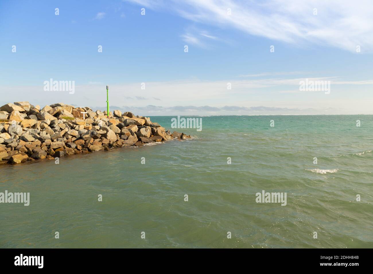 The indian ocean seen from the Harbour of Hopetoun in Western Australia Stock Photo