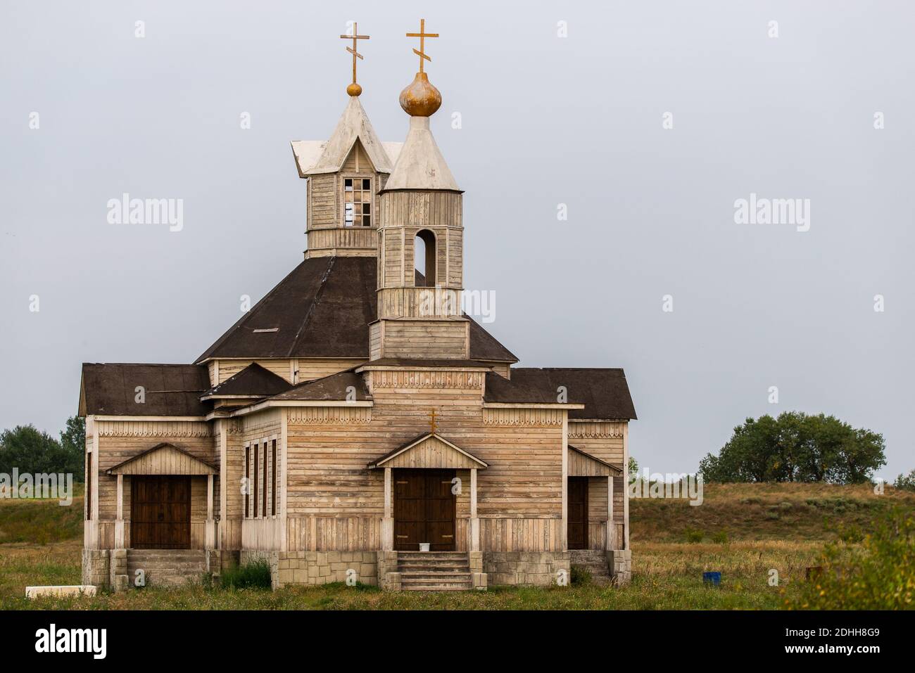 Traditional russian wooden church in ancient town Stock Photo - Alamy