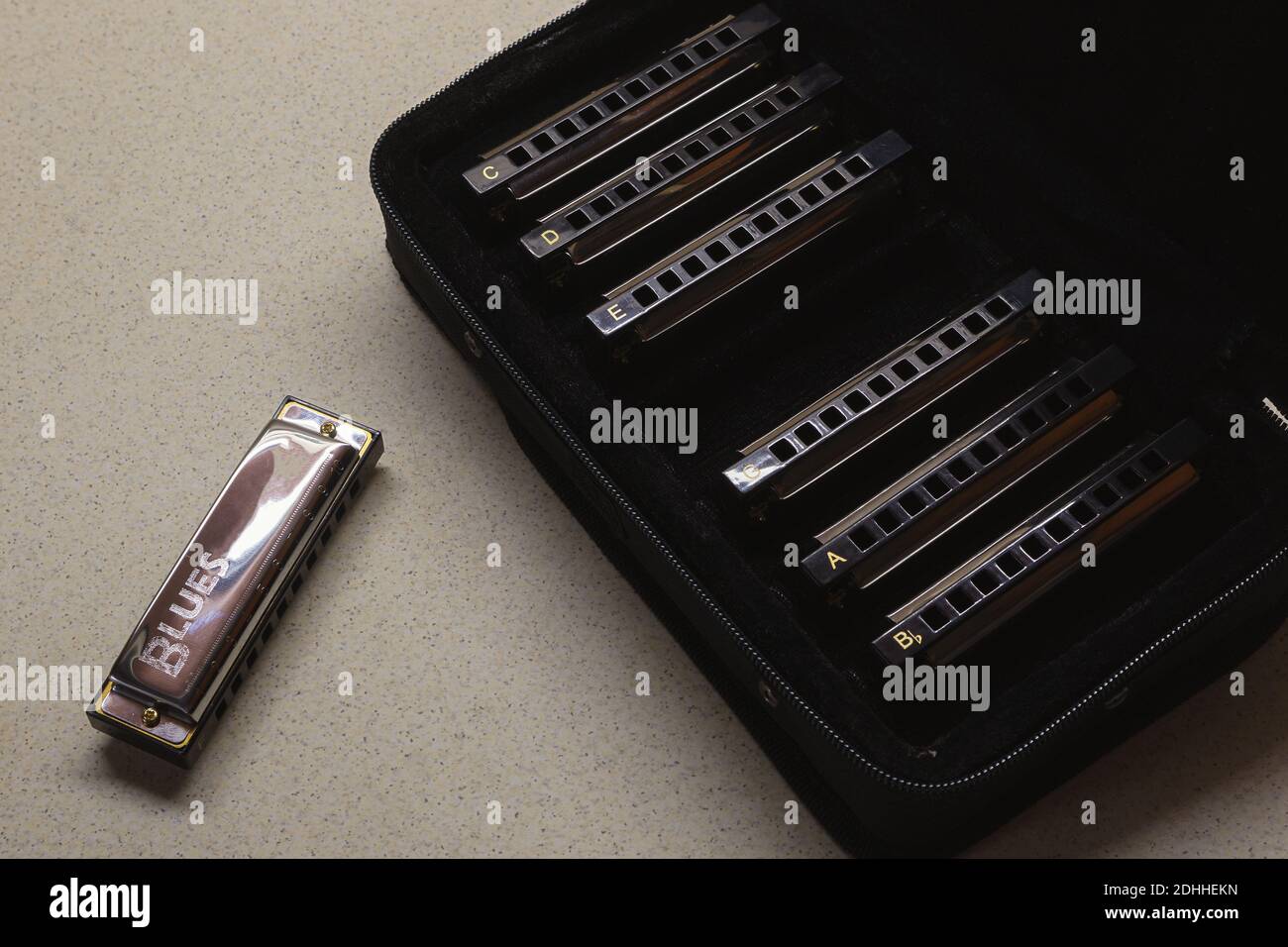 Harmonicas hi-res stock photography and images - Alamy