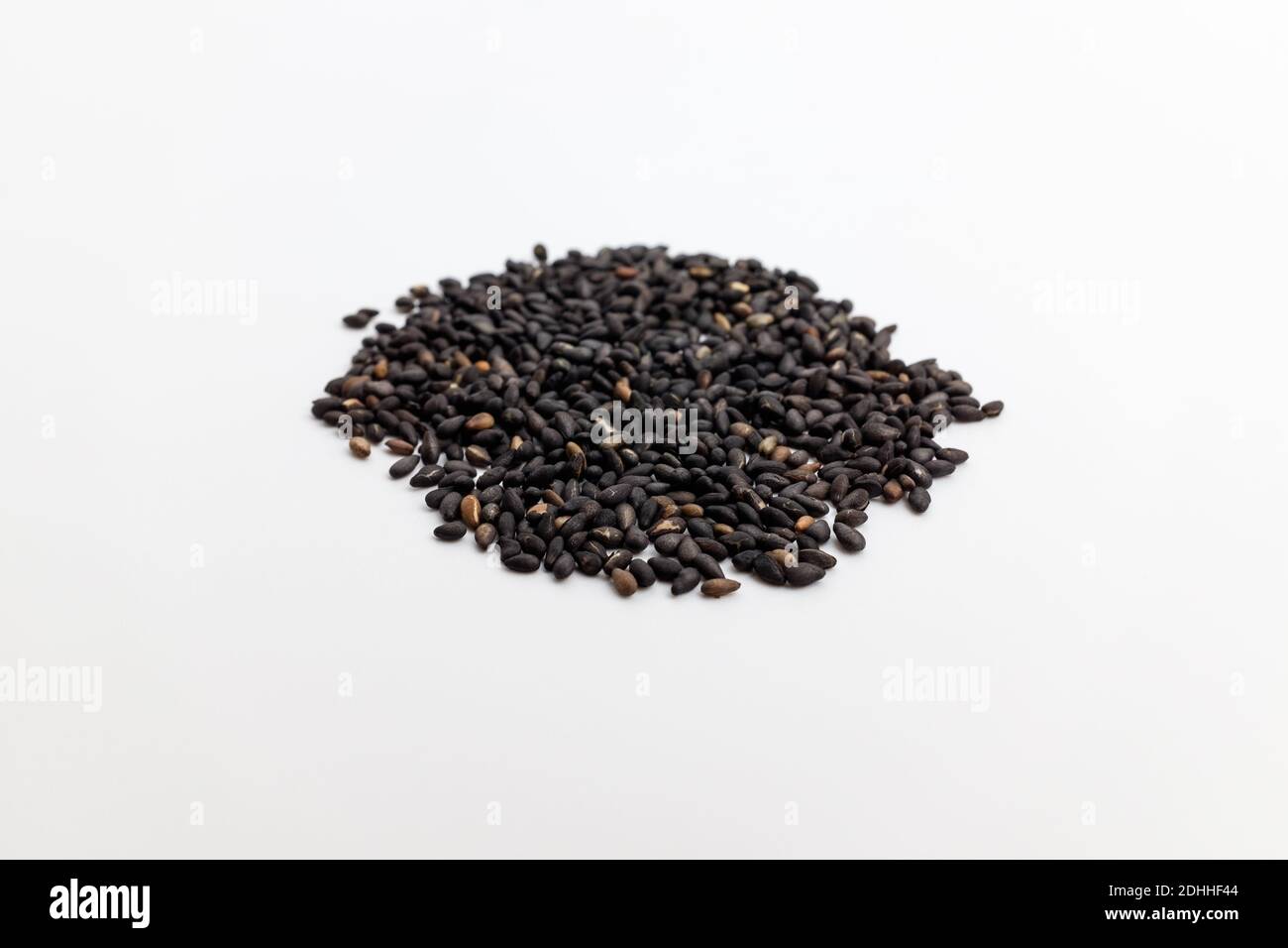 Small black seeds hi-res stock photography and images - Alamy