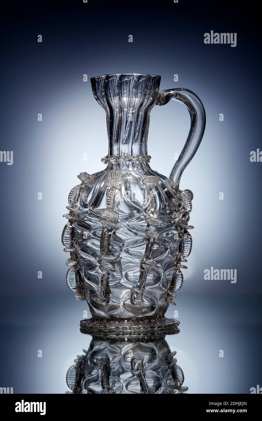 Ravenscroft lead crystal glass hi-res stock photography and images - Alamy