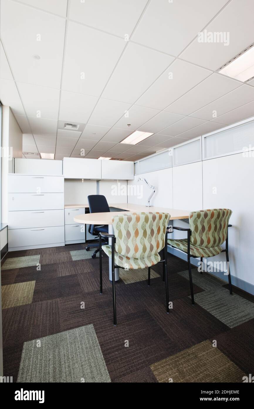 Office meeting room chairs hi-res stock photography and images - Alamy