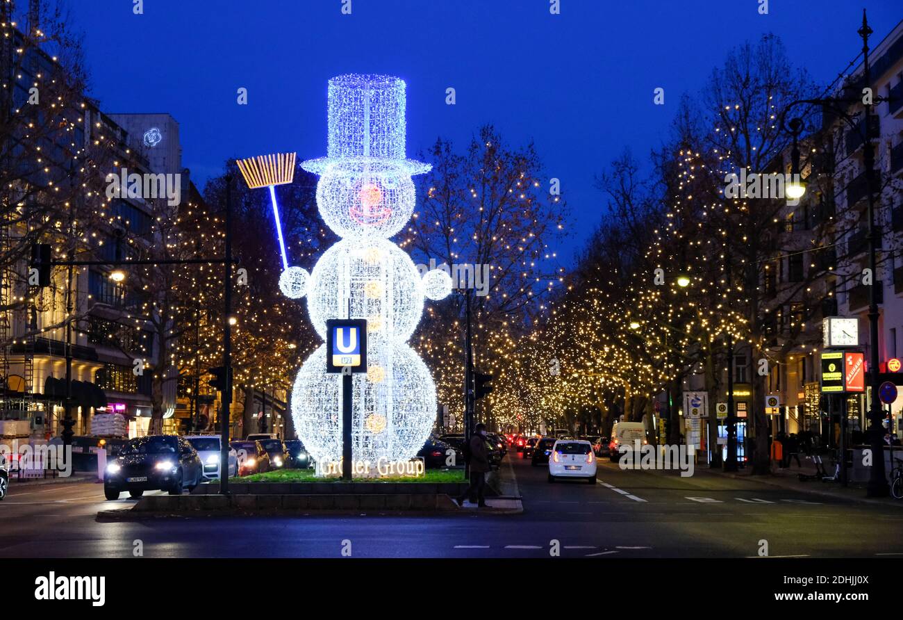 Christmas lights on Kurfürstendamm boulevard, Berlin Stock Photo