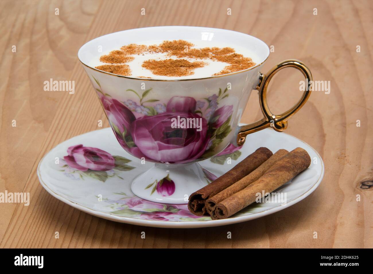Sahlep and cinnamon hi-res stock photography and images - Alamy
