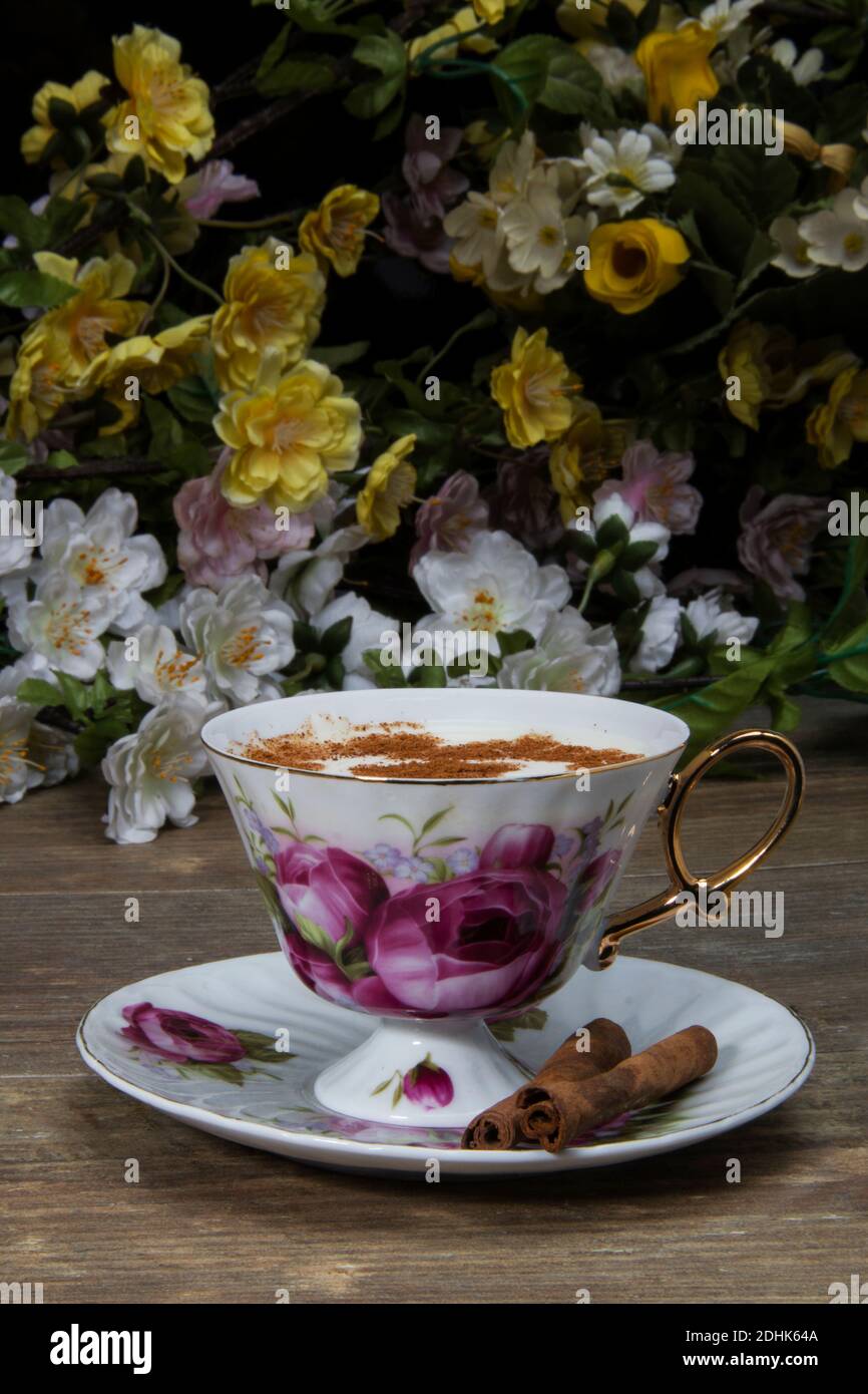 Sahlep and cinnamon hi-res stock photography and images - Alamy
