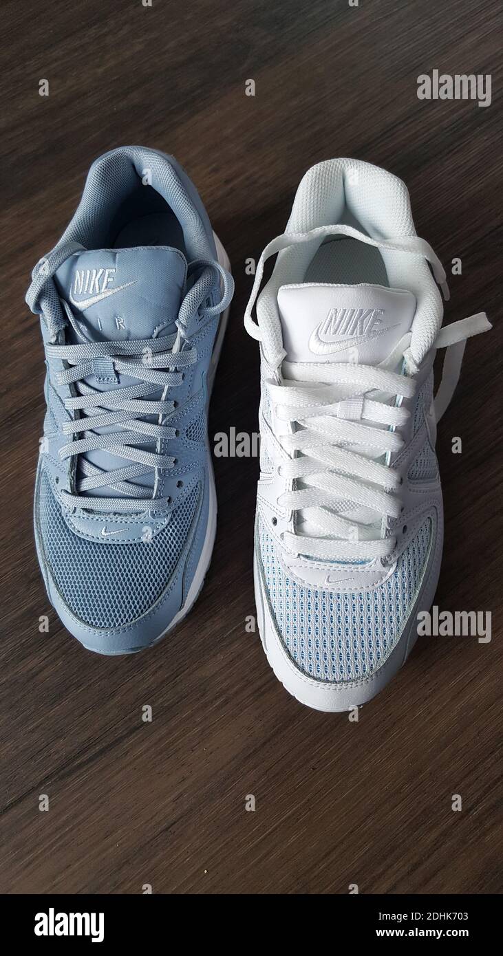 Nike air max hi-res stock photography and images - Alamy