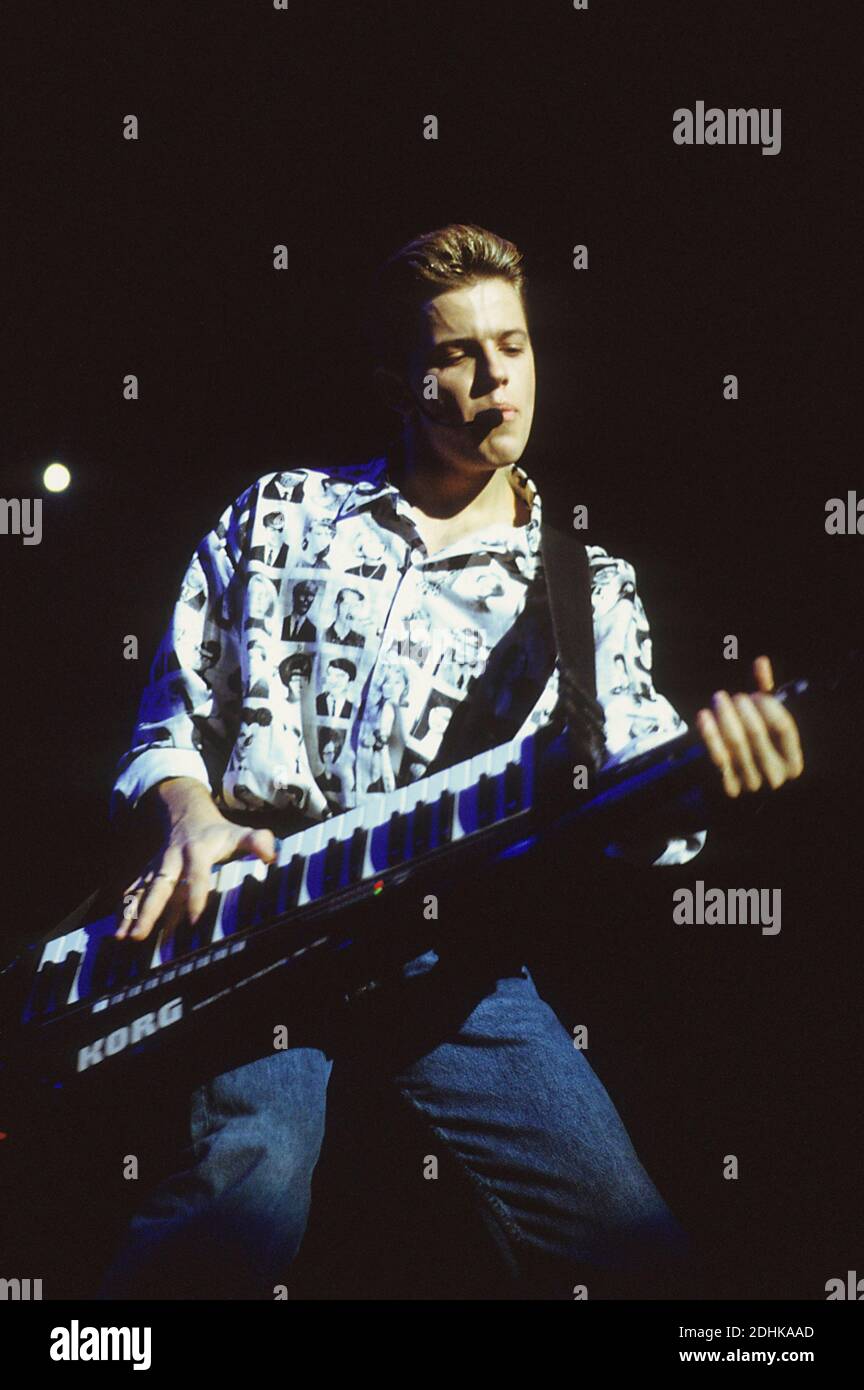 Michael Szumowski of Indecent Obsession live at the London Arena. London, April 23, 1990 | usage worldwide Stock Photo