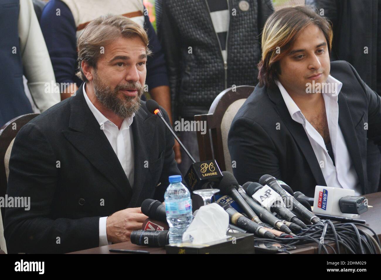 Lahore, Pakistan. 11th Dec, 2020. Turkish TV Drama series Ertugrul Ghazi, starred by famous artist Engin Altan Duzyatan talk to media during press conference regarding their visit to at local hotel in Lahore, Pakistan on December 11, 2020. The leading actor of Resurrection: Ertugrul, a popular Turkish TV series sign an agreement with the Lahore-based Chaudhary group of industries as a brand ambassador. (Photo by Rana Sajid Hussain/Pacific Press/Sipa USA) Credit: Sipa USA/Alamy Live News Stock Photo