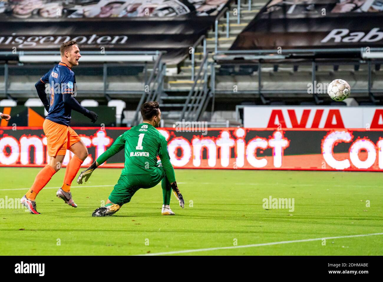 ALMELO, Netherlands. 11th Dec, 2020. football, Dutch eredivisie, season 2020/2021, Fortuna Sittard player Sebastian Polter scores the 0-2 during the match Heracles - Fortuna Sittard Credit: Pro Shots/Alamy Live News Stock Photo