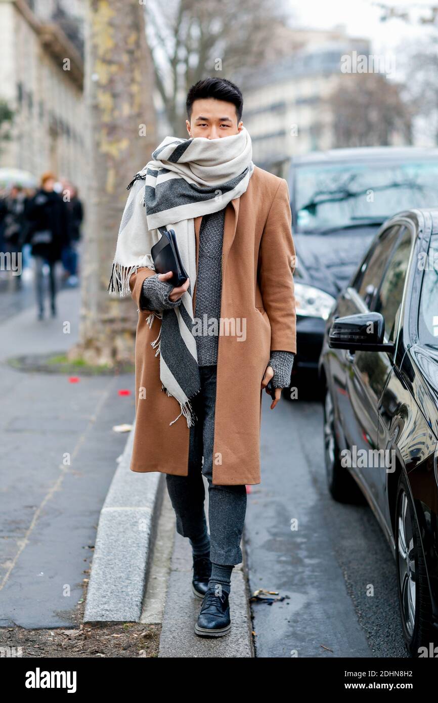 Street style, Chris Sengthong arriving at Ann Demeulemeester Fall-Winter  2016-2017 menswear show held at Palais de Tokyo in Paris, France, on  January 22nd, 2016. Photo by Marie-Paola Bertrand-Hillion/ABACAPRESS.COM  Stock Photo - Alamy