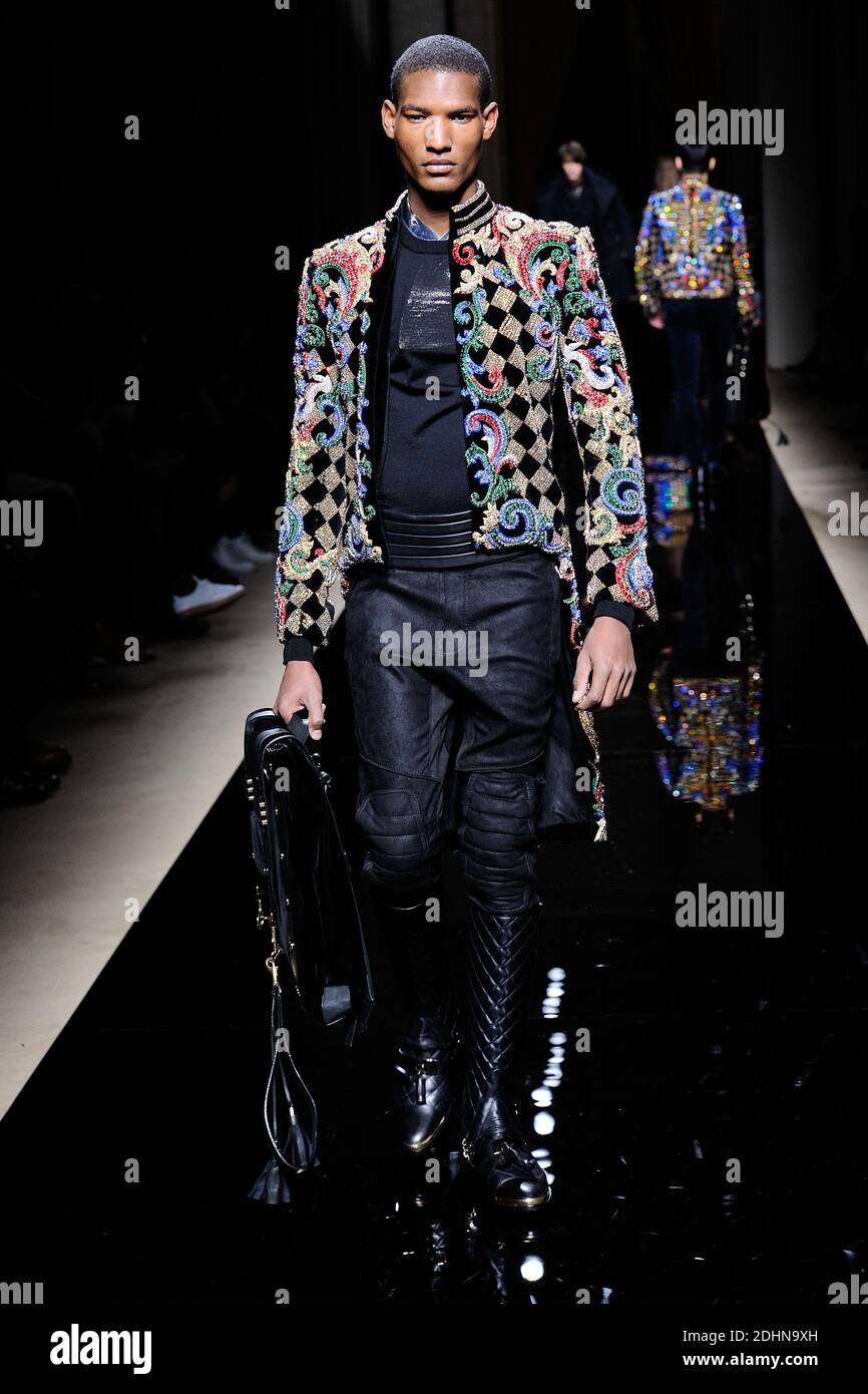overførsel omfatte Overbevisende A model walks the runway at the Balmain Homme show during Paris Men's  Fashion Week Fall-Winter 2016/17 on January 23, 2016 in Paris, France.  Photo by Aurore Marechal/ABACAPRESS.COM Stock Photo - Alamy