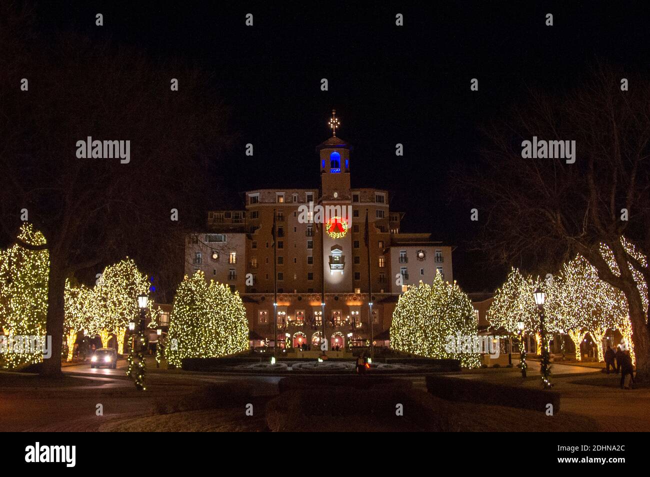 Broadmoor Christmas Lights 2022 Page 2 - Colorado Springs And Broadmoor Hotel High Resolution Stock  Photography And Images - Alamy