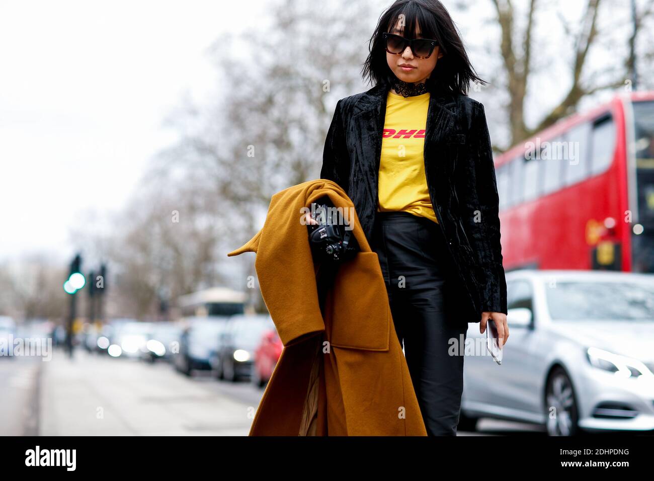 street style, Margaret Zhang arriving at Topshop Fall-Winter 2016-2017 show  held at Tate Museum, in London, England, on February 21, 2016. Photo by  Marie-Paola Bertrand-Hillion/ABACAPRESS.COM Stock Photo - Alamy