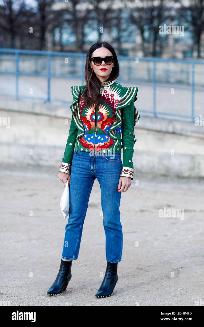 Street style, Evangelie Smyrniotaki arriving at Elie Saab Fall-Winter