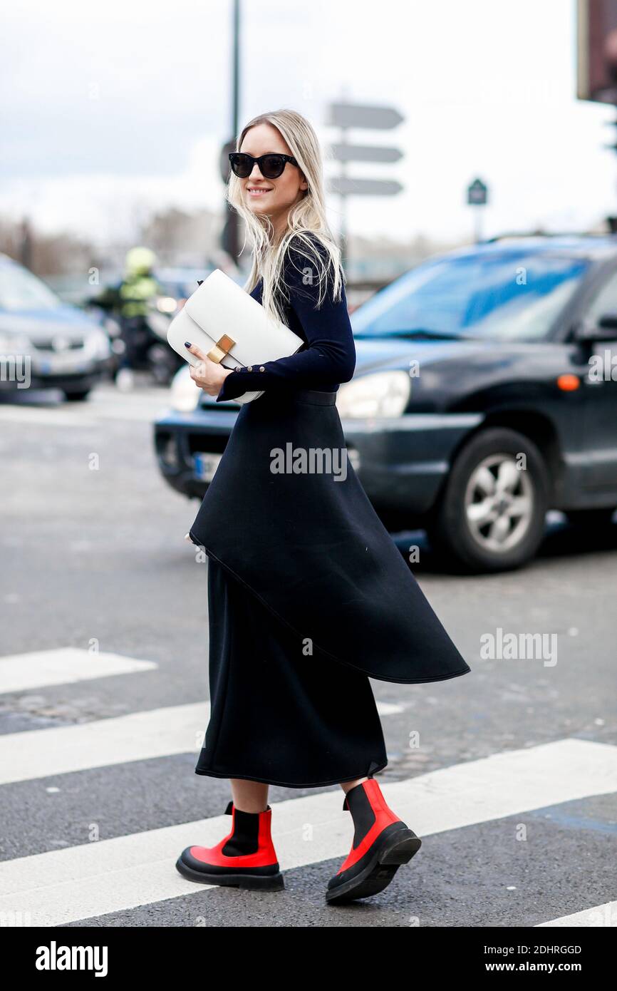 Street style, Charlotte The Fashion Guitar arriving at Celine Fall