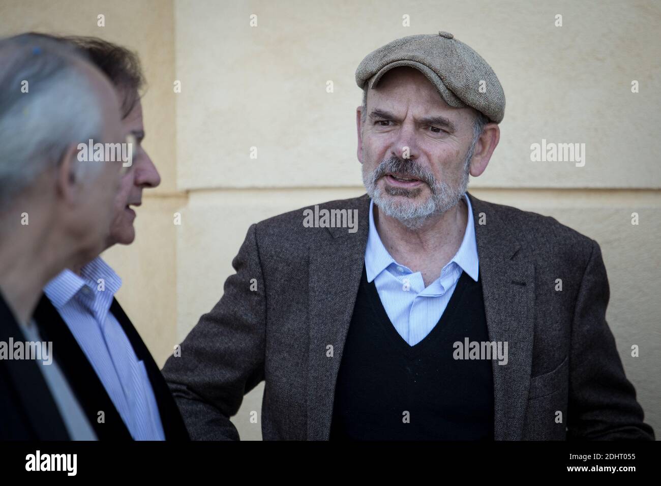 Jean-Pierre Darroussin accompagne Robert Guedigian ainsi que les autres acteurs fetiches du realisateur au plus vieux cinema du monde, l'Eden Theatre a La Ciotat, France pour la presentation de plusieurs de ses films. Photo by Franck Bessiere/ABACAPRESS.COM Stock Photo