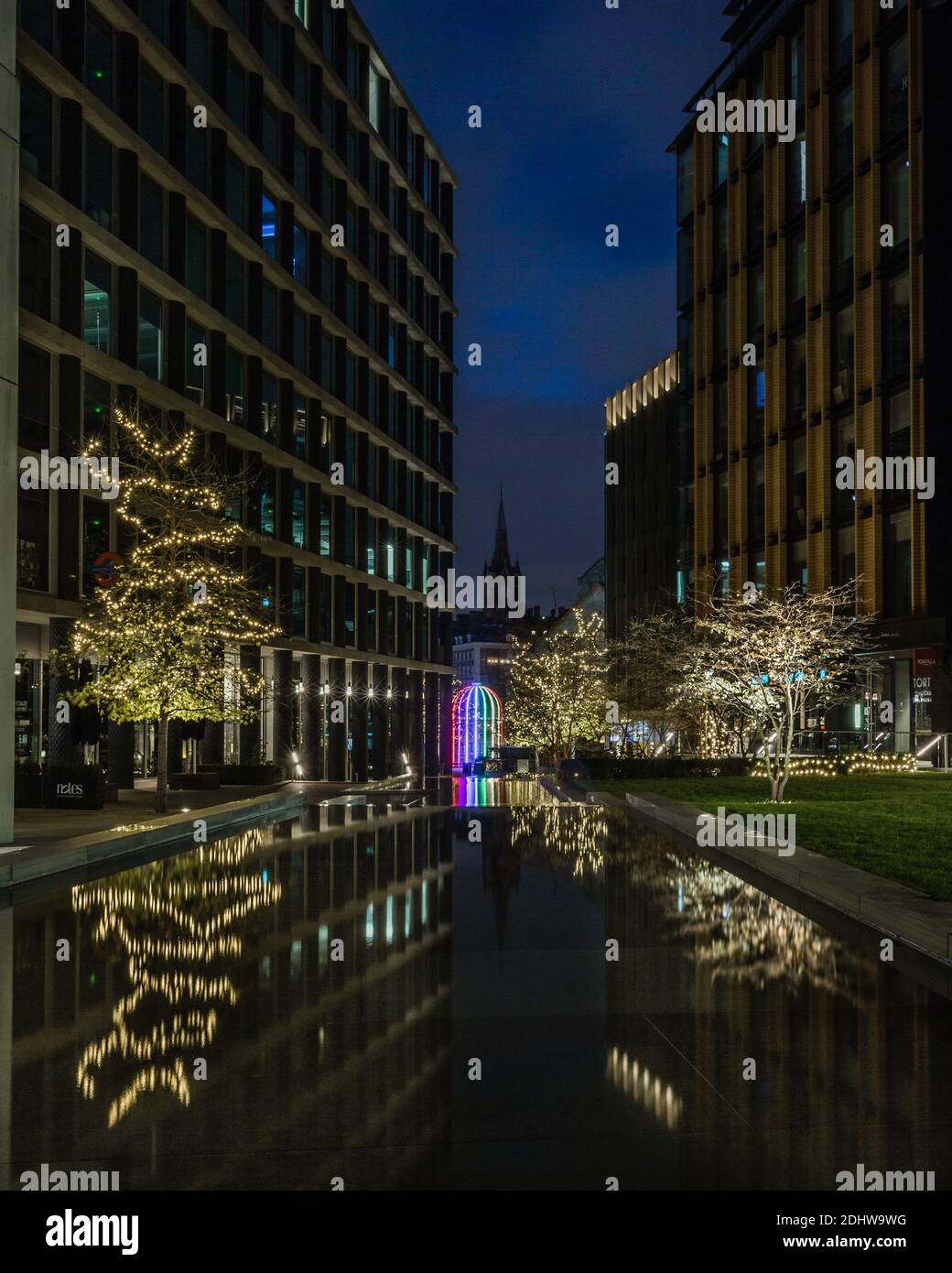 The Birdcage at London Kings Cross Stock Photo Alamy