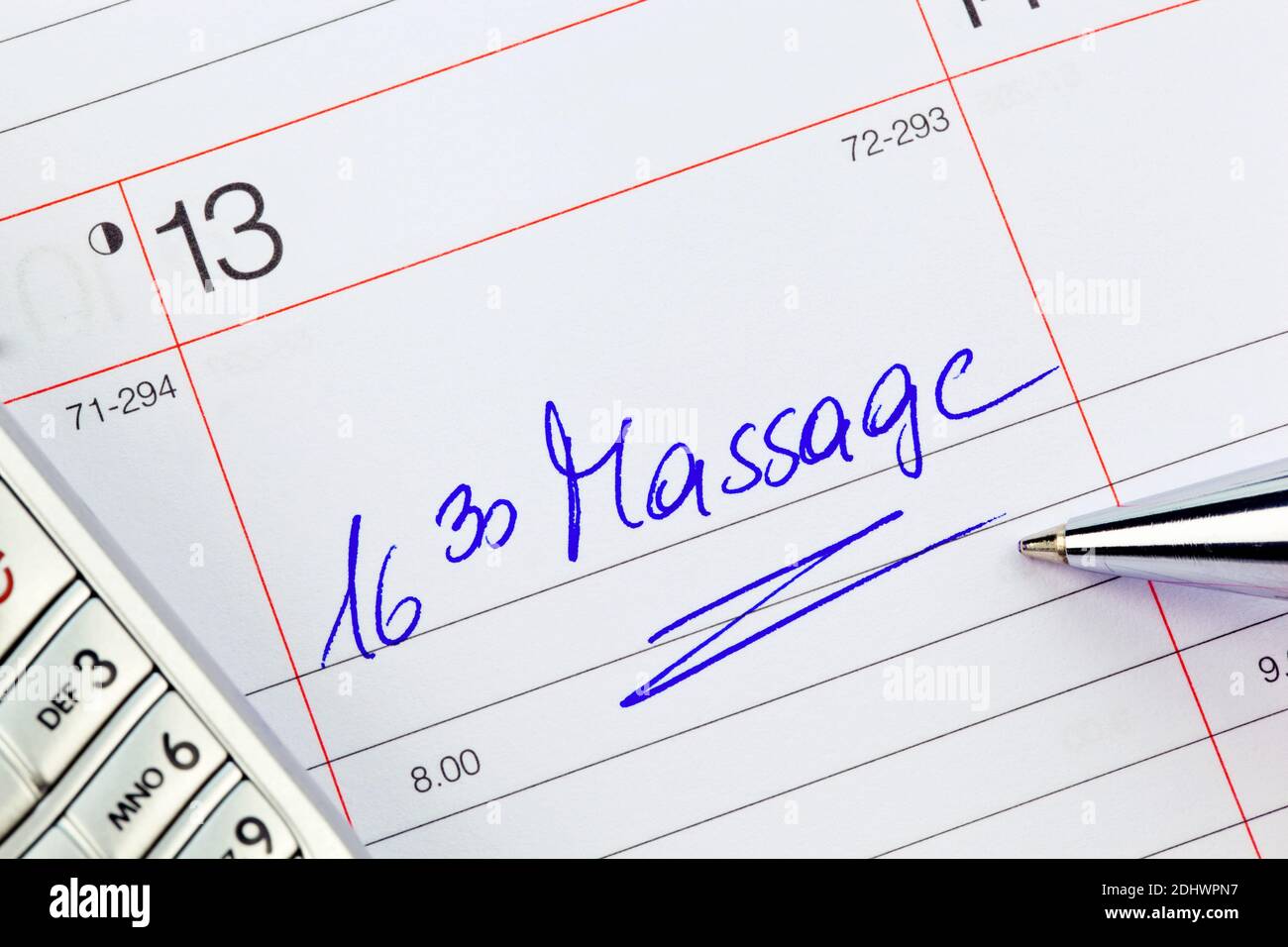 Ein Termin ist in einem Kalender eingetragen: Massage Stock Photo