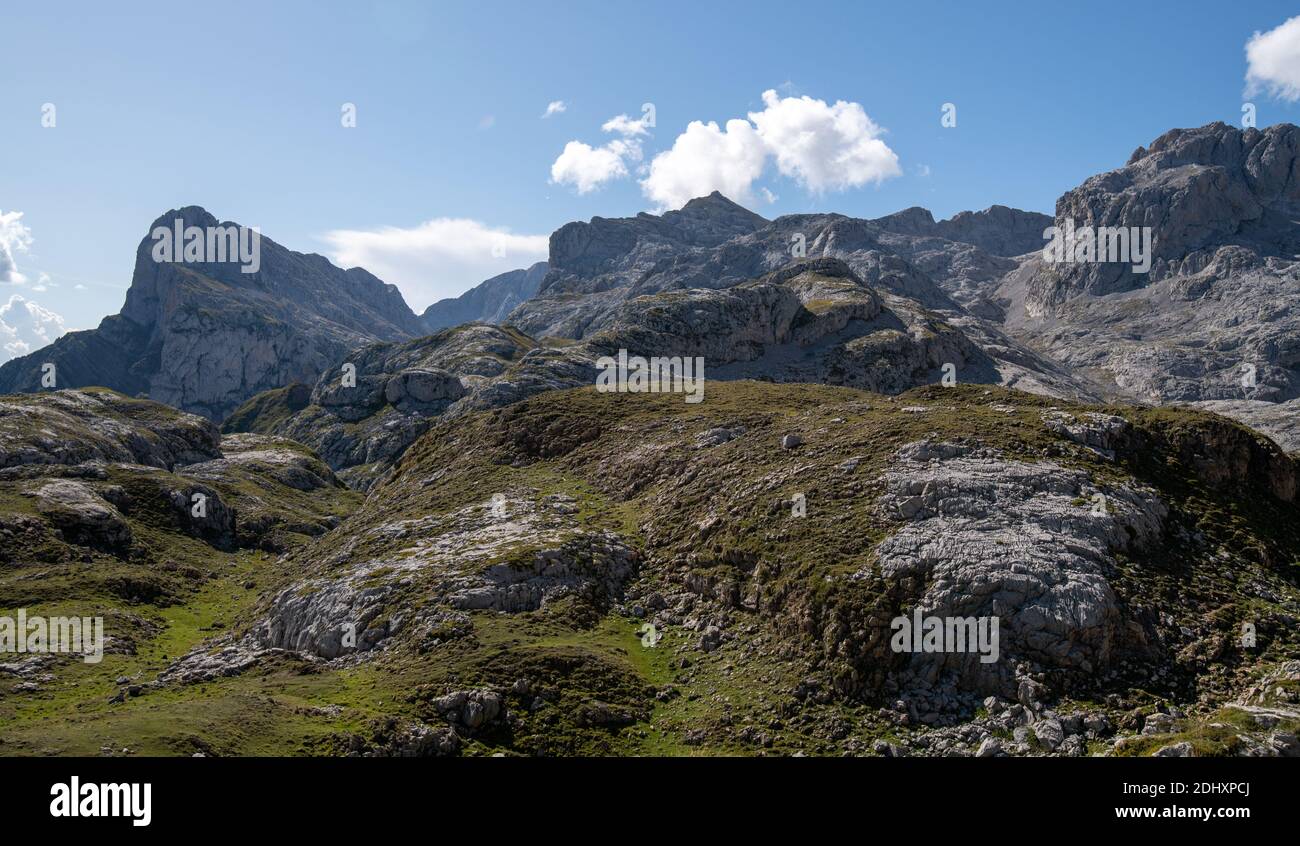 High mountain relief hi-res stock photography and images - Alamy