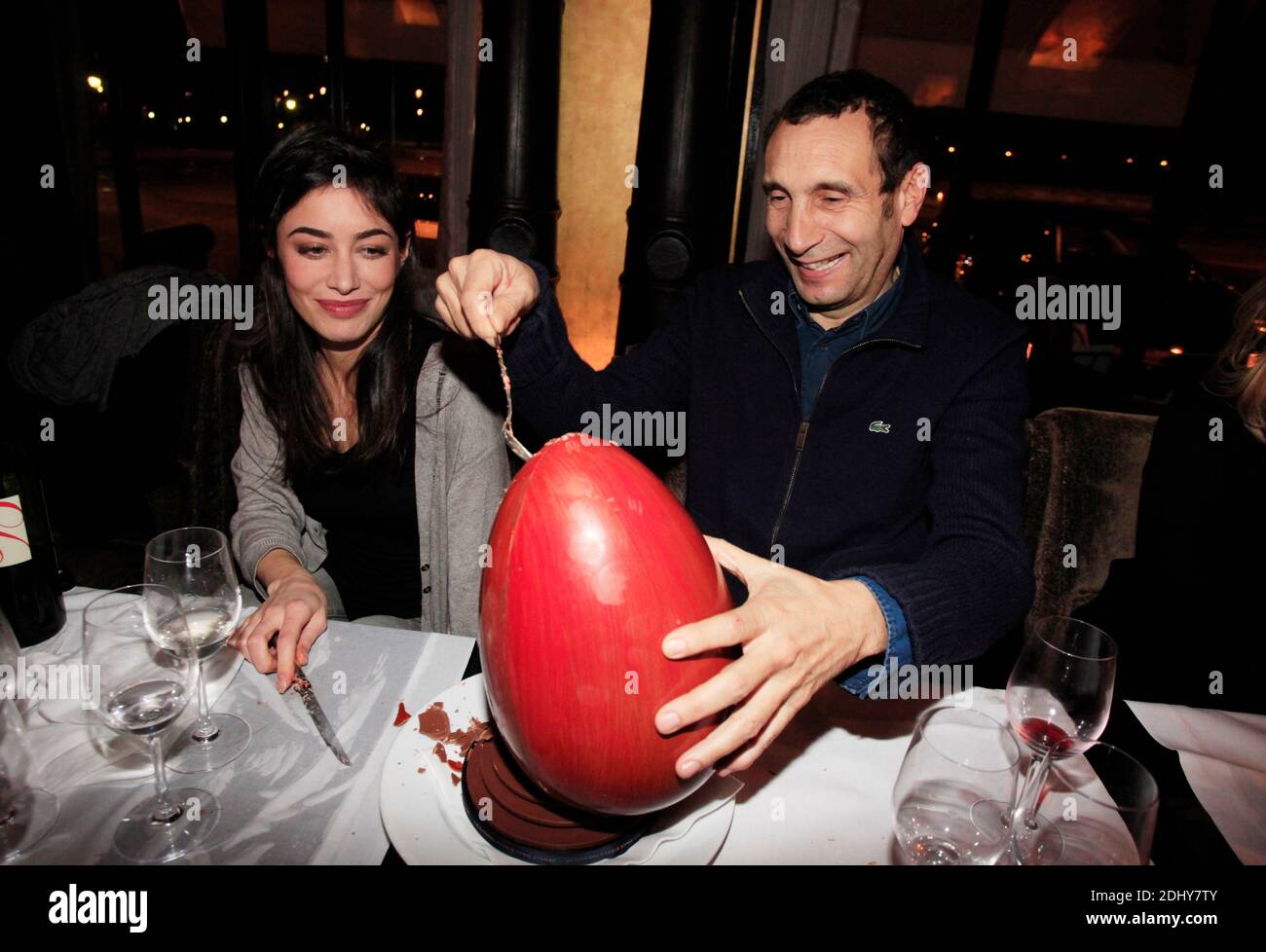 Exclusif Fanny Valette Et Zinedine Soualem Lors Du Diner D Anniversaire De Sam Bobino Au Restaurant L Esplanade A Paris France Le 31 Mars 16 Pour Son Anniversaire Le Relation Publique Parisien Sam