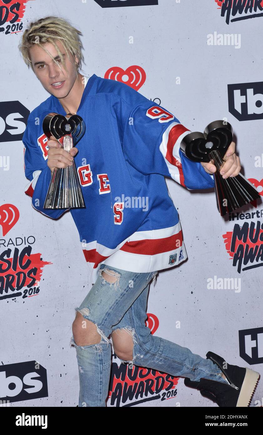 Justin Bieber Takes Home Three Awards at iHeartRadio Music Awards 2016:  Photo 951333, 2016 iHeartRadio Music Awards, iHeartRadio Music Awards, Justin  Bieber Pictures