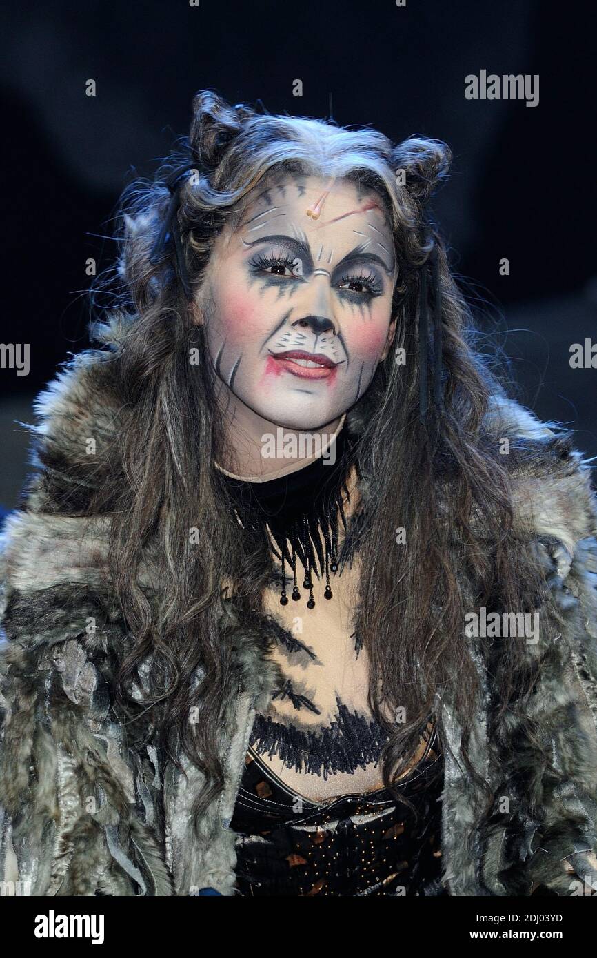 Cats musical hi-res stock photography and images - Page 2 - Alamy