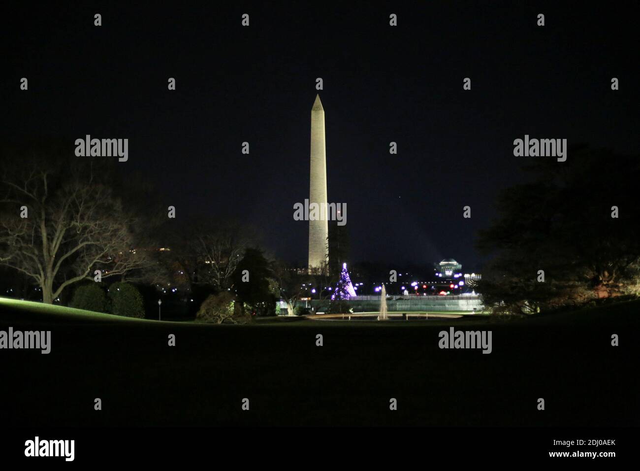 A view of the Washington Monument from the South Lawn at the White House in Washington, U.S., December 12, 2020. REUTERS/Cheriss May Stock Photo
