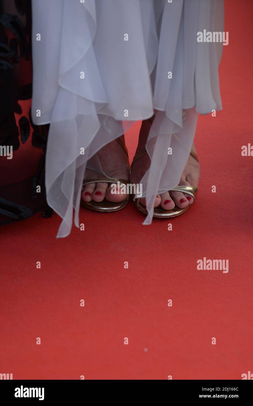 Vanessa Paradis (detail feet) arrives for the screening of "The Last Face",  in Cannes, France on May 20, 2016. Photo by Ammar Abd Rabbo/ABACAPRESS.COM  Stock Photo - Alamy