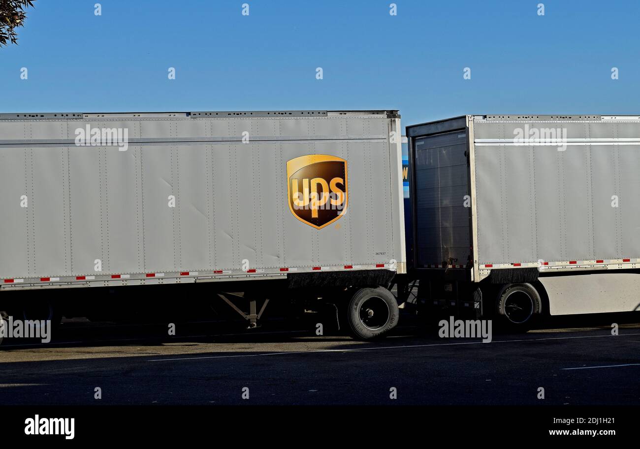 UPS truck trailers in California Stock Photo