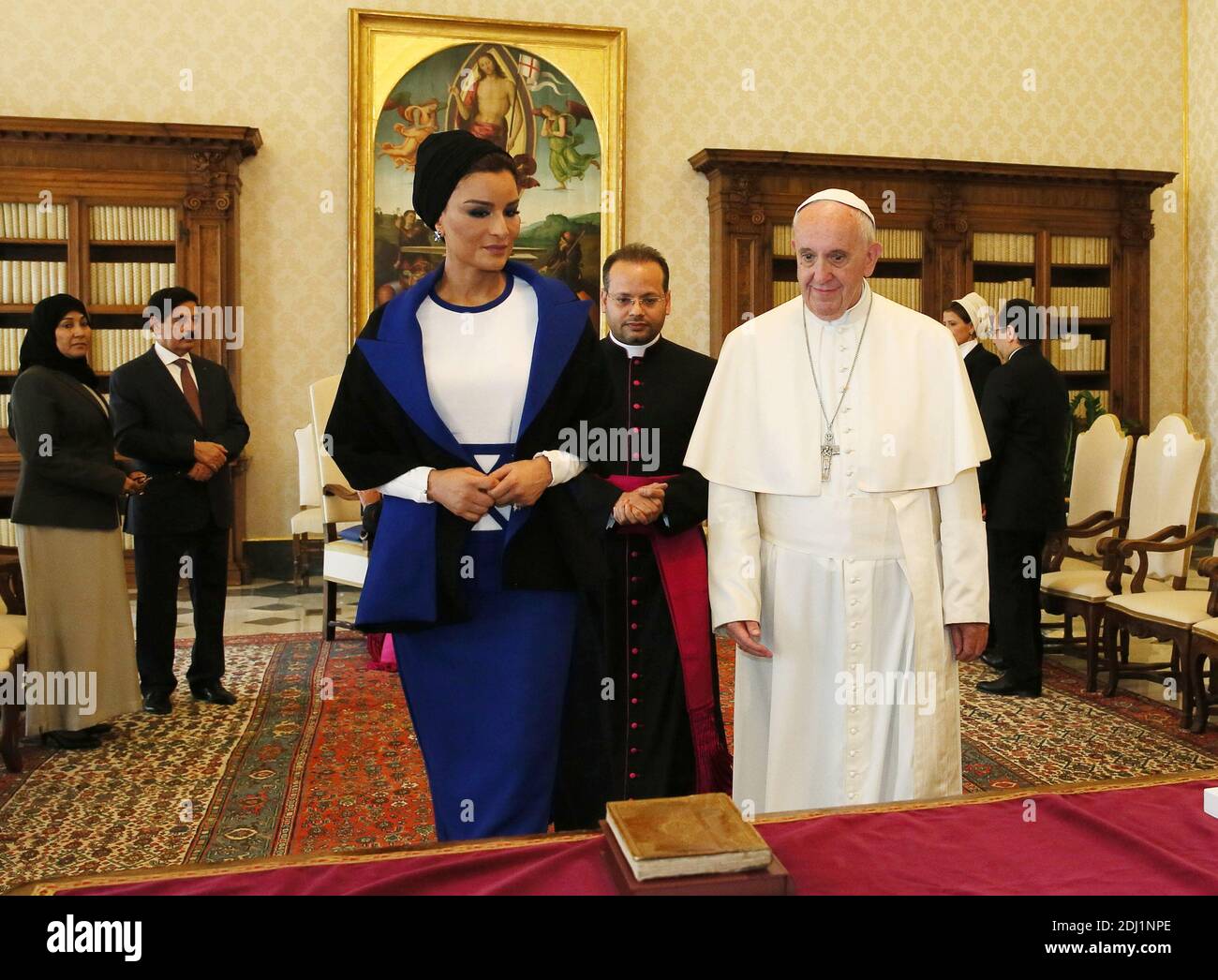 Pope Francis met Her Highness Qatar's Sheikha Mozah bint Nasser Al Missned at the Vatican on June 4, 2016. She is the second of the three wives of Sheikh Hamad bin Khalifa Al Thani, former Emir of the State of Qatar and she is the mother of Tamim bin Hamad Al Thani current Emir of Qatar. Photo by ABACAPRESS.COM Stock Photo