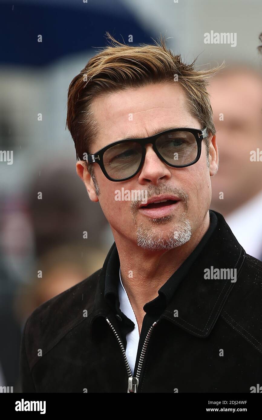 US actor Brad Pitt at the start of the 84th Le Mans 24-hours endurance race  in Le Mans, western France, on June 18, 2016. Photo by ABACAPRESS.COM Stock  Photo - Alamy