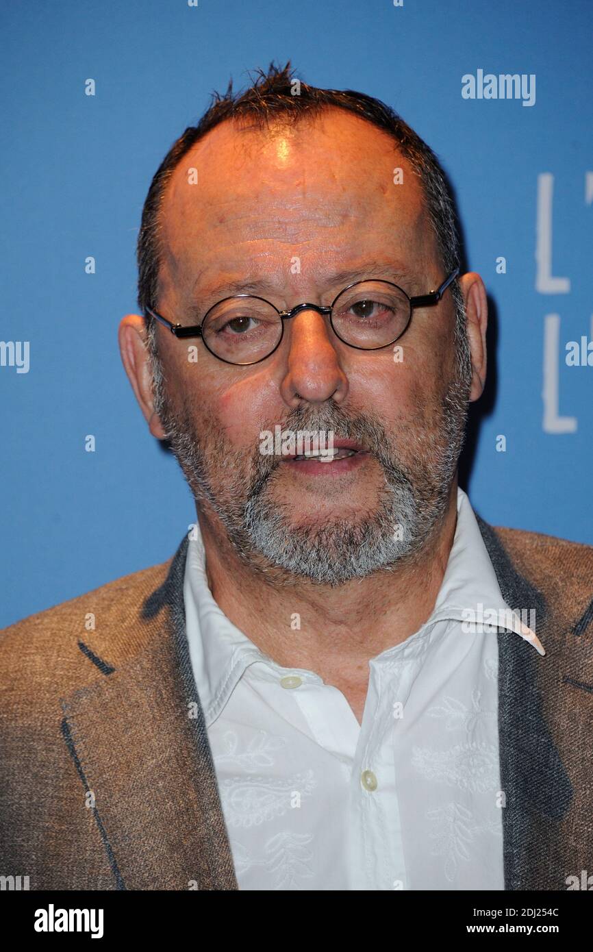 Jean Reno attends the premiere of 'L'Aigle et l'Enfant' held at Gaumont ...