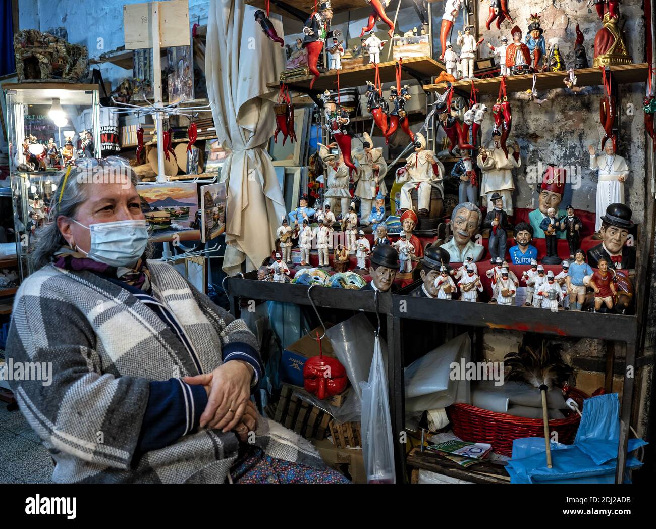 Napoli Italy 12th Dec 2020 Naples Italy December 12 2020campania In The Orange Zone Has Also Allowed The Artisans Of San Gregorio Armeno To Reopen Their Historic Shops In The Heart