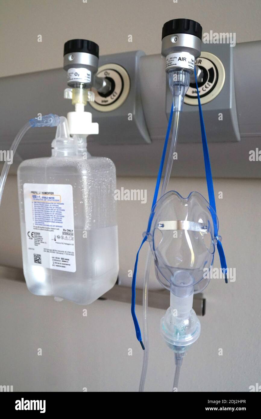O2 Ring Hospital Oxygen In A Hospital Stock Photo - Alamy