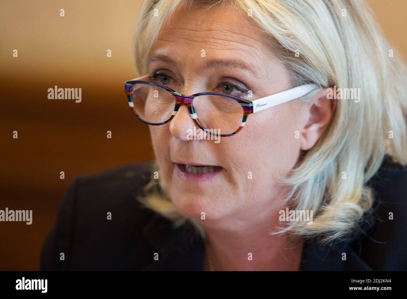 MARINE LE PEN ET SES LUNETTES PERSONNALISEES personnalite politique Photo by Nasser Berzane ABACAPRESS.COM Stock Photo Alamy